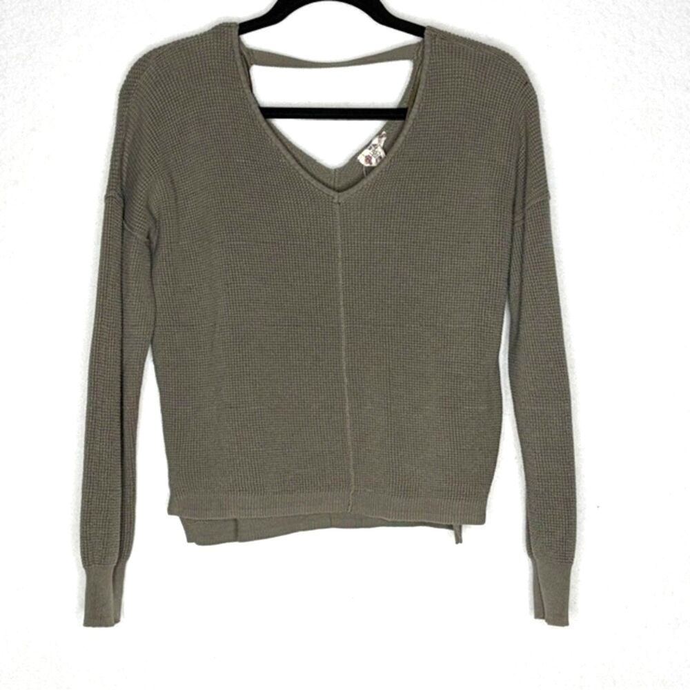 Hippie Rose Olive Waffle Knit V-Neck Cutout Back Sweater Size Medium